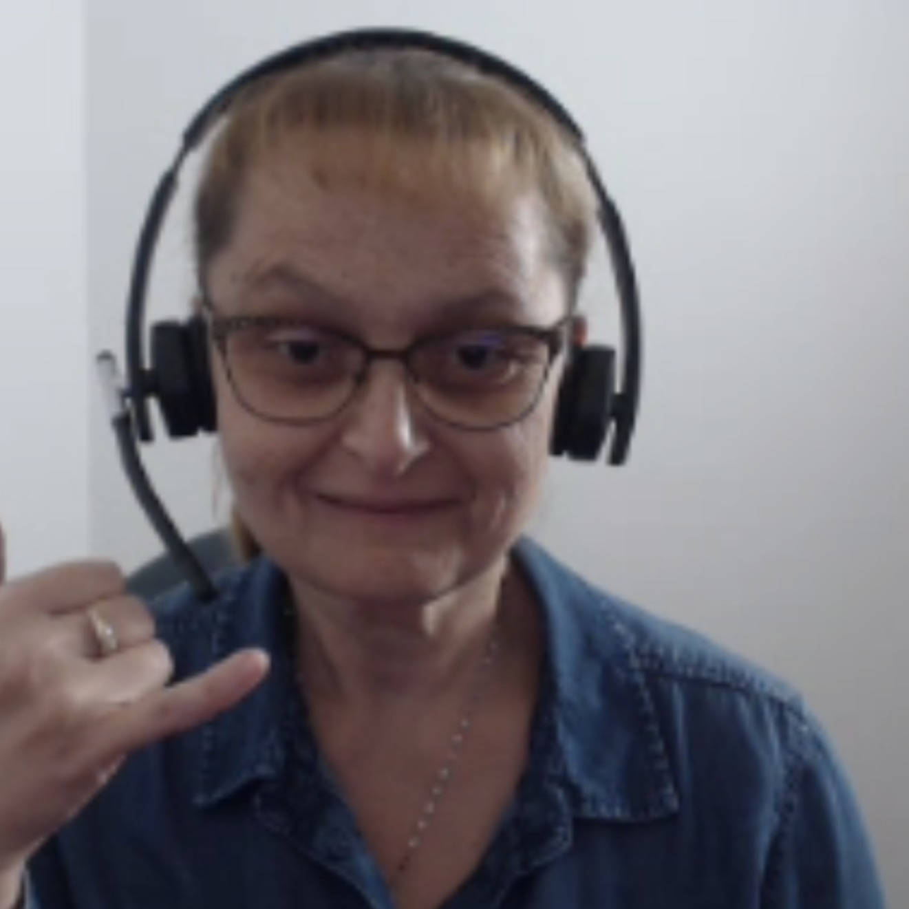 Laczina Árpádné - KONTAKT tolmács Laczina Árpádné - KONTAKT tolmács